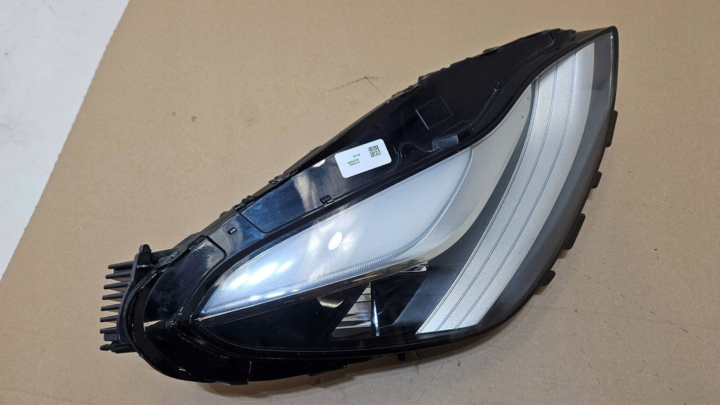 Frontscheinwerfer Tesla Model 3 1077376-00-C Rechts Scheinwerfer Headlight