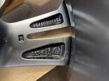 Laden Sie das Bild in den Galerie-Viewer, 1x Alufelge 17 Zoll 5x112 2GA601025AM VW T-Roc Rim Wheel FEL2123161031so