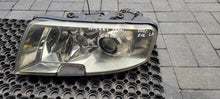 Laden Sie das Bild in den Galerie-Viewer, Frontscheinwerfer Skoda Superb I 24675500 Links Scheinwerfer Headlight SCH3043685152vn