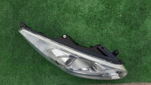 Laden Sie das Bild in den Galerie-Viewer, Frontscheinwerfer Kia Venga 92102-1P000 LED Rechts Scheinwerfer Headlight