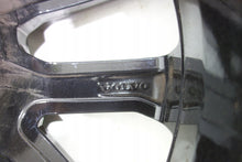 Laden Sie das Bild in den Galerie-Viewer, 1x Alufelge 17 Zoll 7.0&quot; 5x108 50ET Glanz 316503337 Volvo V60 Rim Wheel
