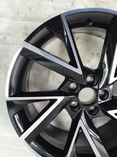 Laden Sie das Bild in den Galerie-Viewer, 1x Alufelge 18 Zoll 7.0&quot; 5x112 39ET 657601025G 657601025A Skoda Scala Kamiq