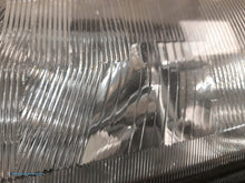 Laden Sie das Bild in den Galerie-Viewer, Frontscheinwerfer Mercedes-Benz W202 A2028201161 Links Scheinwerfer Headlight SCH9245931759eg