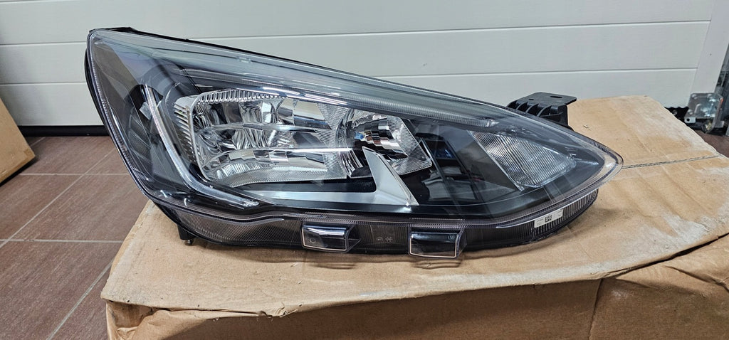 Frontscheinwerfer Ford Focus MX7B-13E014-CD LED Ein Stück (Rechts oder Links)