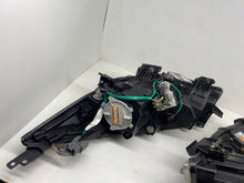 Laden Sie das Bild in den Galerie-Viewer, Frontscheinwerfer Mazda 3 BBM5-51030 Xenon Ein Stück (Rechts oder Links) SCH2980277174jt