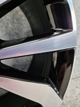 Load image into Gallery viewer, 1x Alufelge 17 Zoll 7.0" 5x112 45ET Glanz Schwarz 2GA601025AG VW T-Roc Rim Wheel FEL5096573022wh