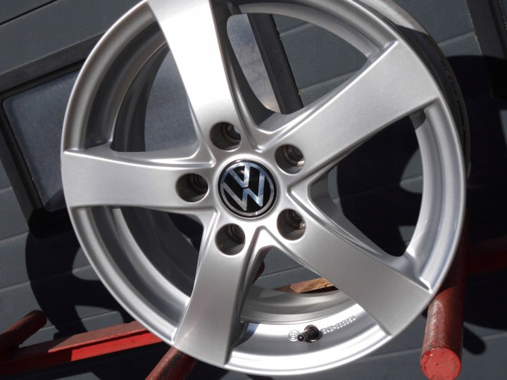 4x Alufelge 15 Zoll 6.0" 5x112 43ET Glanz Silber Seat Leon Octavia III Golf Viii FEL1667635927xs