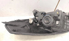 Laden Sie das Bild in den Galerie-Viewer, Frontscheinwerfer Dacia Sandero 8200733877 Rechts Scheinwerfer Headlight SCH3351096984nv