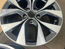 Laden Sie das Bild in den Galerie-Viewer, 1x Alufelge 17 Zoll 7.0&quot; 5x114.3 35ET Glanz Schwarz 403009172 Mg Megane 1