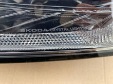 Laden Sie das Bild in den Galerie-Viewer, Frontscheinwerfer Skoda Octavia IV 5E4941015B Links Scheinwerfer Headlight SCH8540758519nh