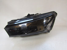 Laden Sie das Bild in den Galerie-Viewer, Frontscheinwerfer Skoda Enyaq 5LB941015B LED Links Scheinwerfer Headlight