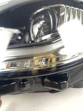 Laden Sie das Bild in den Galerie-Viewer, Frontscheinwerfer VW T-Cross 2GM941035B LED Links Scheinwerfer Headlight SCH7962218987vy