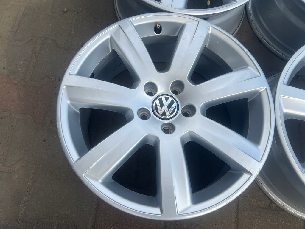 4x Alufelge 18 Zoll 7.5" 5x112 40ET Glanz Silber 601025AM VW Passat Phaeton
