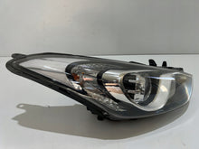 Load image into Gallery viewer, Frontscheinwerfer Hyundai I30 R009H192TEW Rechts Scheinwerfer Headlight SCH6399320734oi