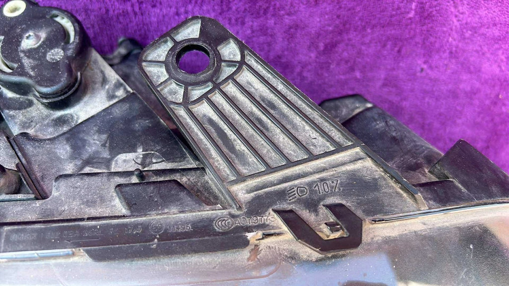 Frontscheinwerfer VW Amarok 2H3941032BB Xenon Rechts Scheinwerfer Headlight SCH4264748924pn