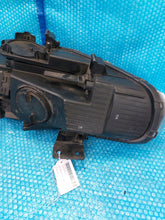 Laden Sie das Bild in den Galerie-Viewer, Frontscheinwerfer Kia Carens 92102-A4 LED Rechts Scheinwerfer Headlight