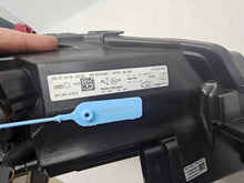 Laden Sie das Bild in den Galerie-Viewer, Frontscheinwerfer Skoda Superb III 3V1941015D Links Scheinwerfer Headlight