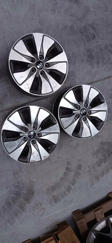 3x Alufelge 16 Zoll 6.5" 5x114.3 62910-A8110 Kia Optima Rim Wheel