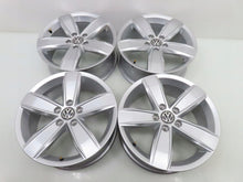 Load image into Gallery viewer, 4x Alufelge 17 Zoll 6.5" 5x112 41ET Glanz Silber 3G0071497B VW Tiguan Golf I FEL7072206911fr