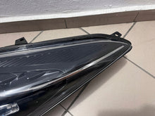 Laden Sie das Bild in den Galerie-Viewer, Frontscheinwerfer Hyundai I40 92101-3ZXXX Xenon Links Scheinwerfer Headlight SCH7661203144oi