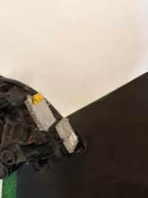 Laden Sie das Bild in den Galerie-Viewer, Frontscheinwerfer Mercedes-Benz W164 A1648205661 Xenon Rechts Headlight SCH8200186819ld