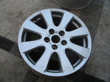 Laden Sie das Bild in den Galerie-Viewer, 1x Alufelge 17 Zoll 7.0" 5x114.3 45ET Glanz Silber 42811YY210 Toyota I Rim Wheel FEL2497095711zy