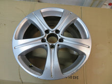 Load image into Gallery viewer, 1x Alufelge 17 Zoll 7.0&quot; 5x112 40ET Glanz Silber A2134011200 Mercedes-Benz W213