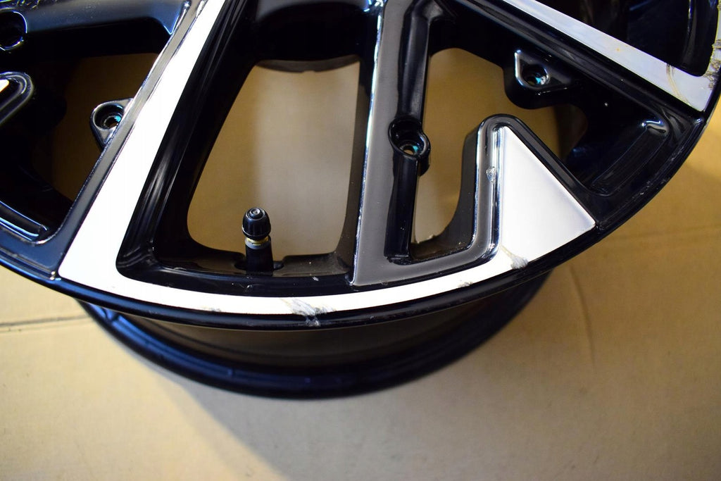 1x Alufelge 17 Zoll 7.0" 4x108 32ET Glanz Schwarz 93484567 Opel Corsa F