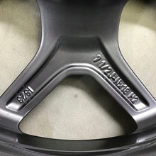 Load image into Gallery viewer, 1x Alufelge 18 Zoll 7.5" 5x112 23ET Glanz Grau 5A324D5 BMW 1 Rim Wheel FEL4778927171lm
