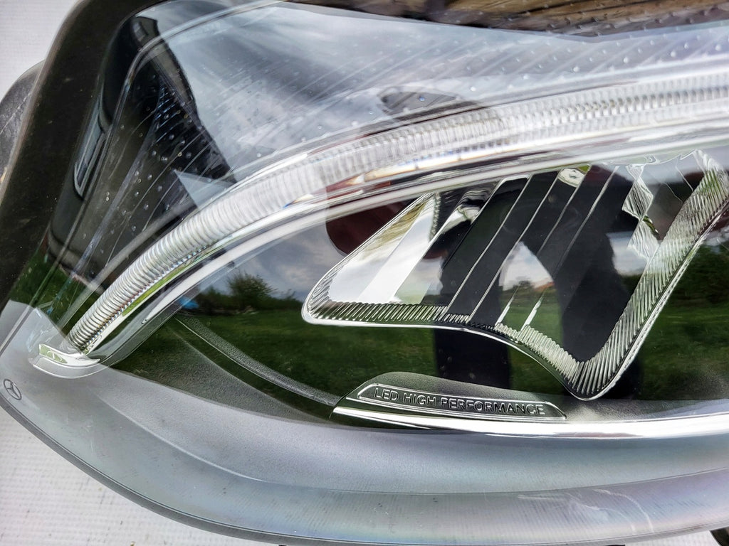 Frontscheinwerfer Mercedes-Benz W246 A2469066901 A2469067001 LED Ein Satz SCH8235189252od