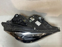Laden Sie das Bild in den Galerie-Viewer, Frontscheinwerfer Mercedes-Benz W206 A2069068204 LED Rechts Headlight SCH4424176393qz