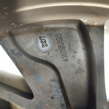 Laden Sie das Bild in den Galerie-Viewer, 1x Alufelge 17 Zoll 7.0" 5x114.3 40ET MA156UA2A Nissan X-Trail I Qashqai J12 FEL3193857156if