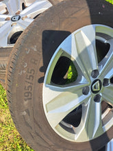 Load image into Gallery viewer, 1x Alufelge 15 Zoll 5.5" 4x114.3 403009186R Dacia Sandero Rim Wheel FEL8270456095ed