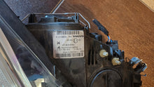 Load image into Gallery viewer, Frontscheinwerfer Volvo C30 31214800 Ein Stück (Rechts oder Links) Headlight SCH1766170006wj