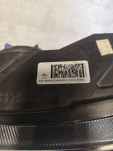 Laden Sie das Bild in den Galerie-Viewer, Frontscheinwerfer Ford Focus JX7B13W030CE Links Scheinwerfer Headlight SCH8949547323ge