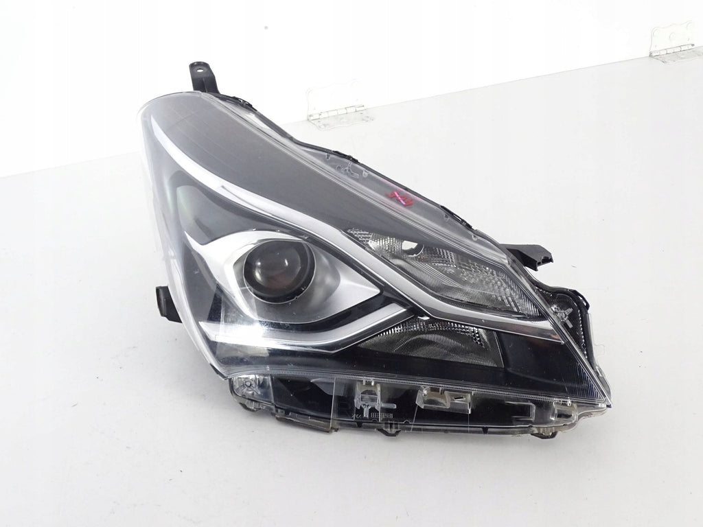 Frontscheinwerfer Toyota Yaris PJT14879 Rechts Scheinwerfer Headlight SCH6490704177kc