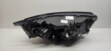 Laden Sie das Bild in den Galerie-Viewer, Frontscheinwerfer Renault 260606388R LED Links Scheinwerfer Headlight SCH4614603138xa