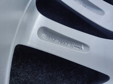 Load image into Gallery viewer, 1x Alufelge 16 Zoll 6.0&quot; 4x100 40ET 509100323 Dacia Sandero Rim Wheel