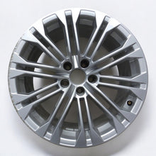 Laden Sie das Bild in den Galerie-Viewer, 1x Alufelge 18 Zoll 8.5&quot; 5x112 29ET Silber 8W0601025AJ Audi A4 B9 Rim Wheel