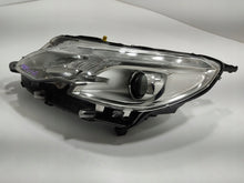 Load image into Gallery viewer, Frontscheinwerfer Peugeot 2008 I 9677810180 Links Scheinwerfer Headlight