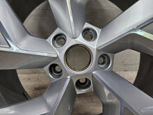 Load image into Gallery viewer, 1x Alufelge 19 Zoll 7.0" 5x112 43ET Glanz Silber 565601025F Skoda Kodiaq FEL9601462719uu