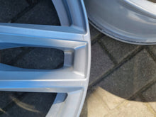 Laden Sie das Bild in den Galerie-Viewer, 4x Alufelge 17 Zoll 5x112 38ET Silber KBA53207 Audi W211 I Rim Wheel FEL5271508107uj