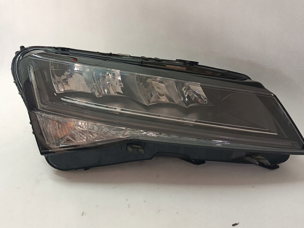 Frontscheinwerfer Skoda Superb Links Scheinwerfer Headlight SCH5293395405yy