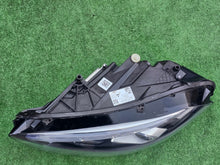 Laden Sie das Bild in den Galerie-Viewer, Frontscheinwerfer Mercedes-Benz W177 A1779063705 Links Scheinwerfer Headlight SCH6952037238pz
