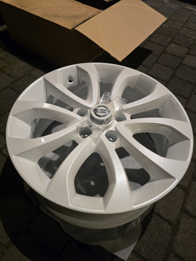1x Alufelge 17 Zoll 5x114.3 KE4091K200WP Nissan Juke Rim Wheel