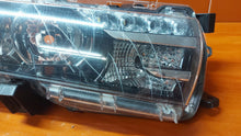 Laden Sie das Bild in den Galerie-Viewer, Frontscheinwerfer Toyota Corolla 81110-01E71 LED Rechts Scheinwerfer Headlight SCH7060442002hk