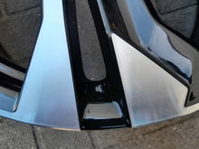 Laden Sie das Bild in den Galerie-Viewer, 1x Alufelge 17 Zoll 6.5" 4x108 32ET Glanz Schwarz 9828186080 Peugeot 2008 FEL6892045290ck