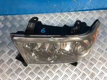 Laden Sie das Bild in den Galerie-Viewer, Frontscheinwerfer Toyota Tundra Ein Stück (Rechts oder Links) Headlight