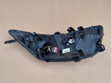 Laden Sie das Bild in den Galerie-Viewer, Frontscheinwerfer Iveco Daily IV 05802476874 Links Scheinwerfer Headlight SCH6835156563ka