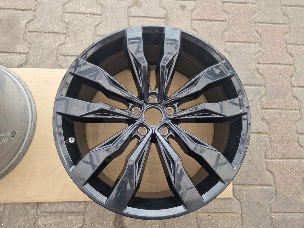 1x Alufelge 20 Zoll 8.5" 5x112 38ET Glanz Schwarz 5NN601025E VW Tiguan Rim Wheel FEL4968910117nm